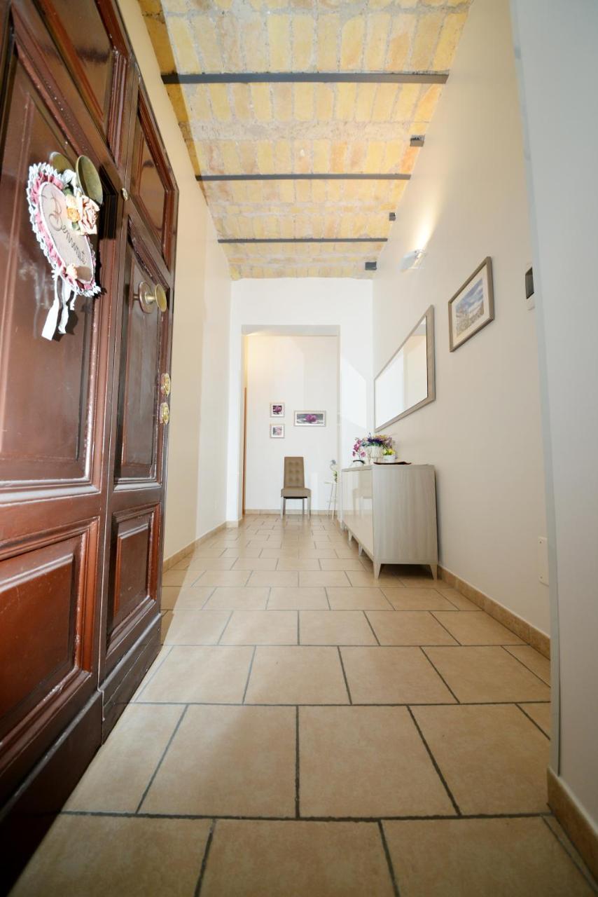 Stars Luxury Apartments Рим Екстериор снимка